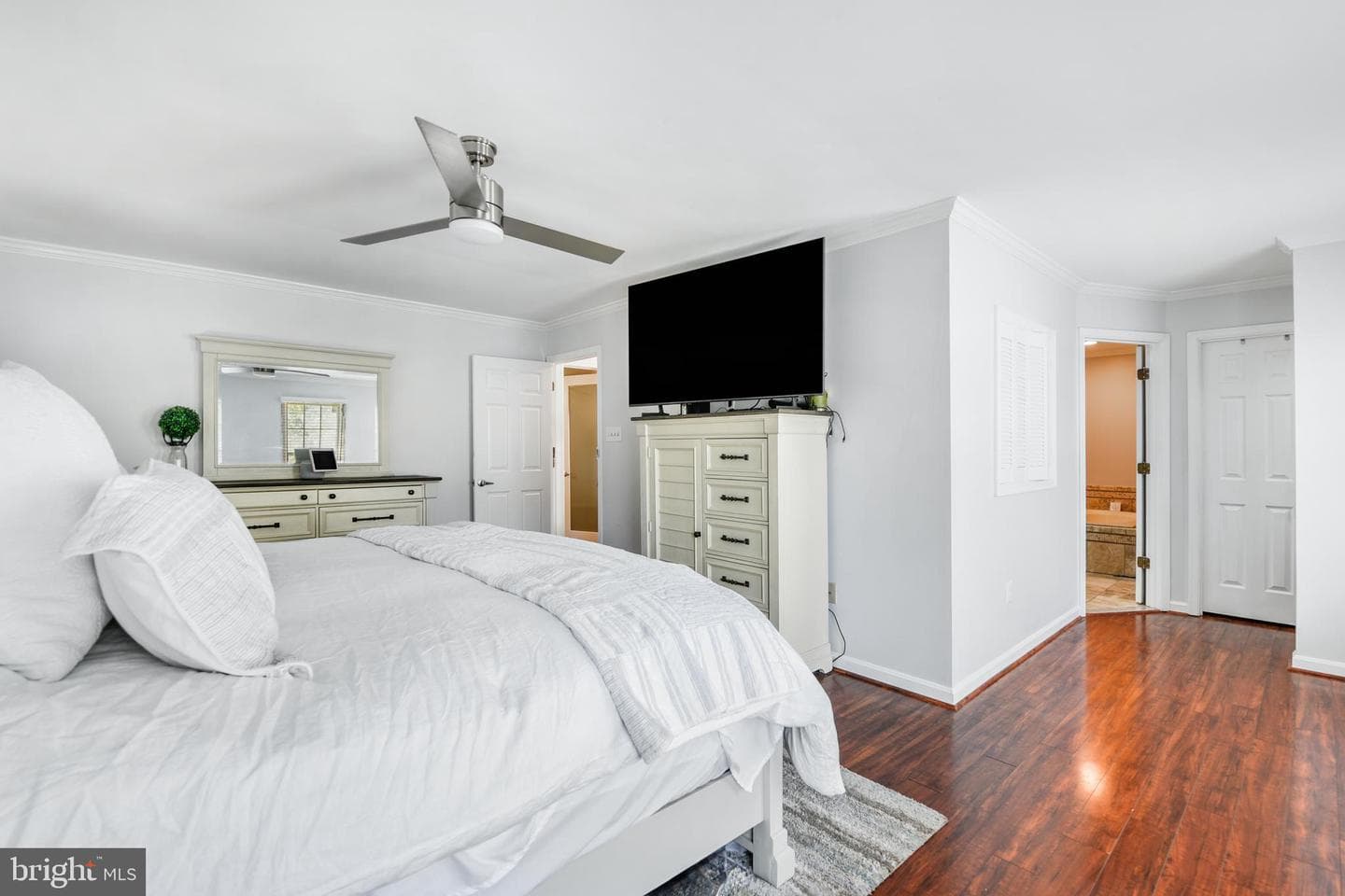 8829 Falcon Ridge Drive photo 24