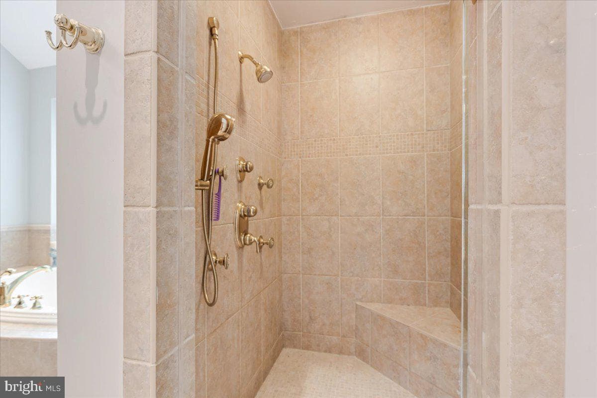 6 Merry Hill Court photo 39