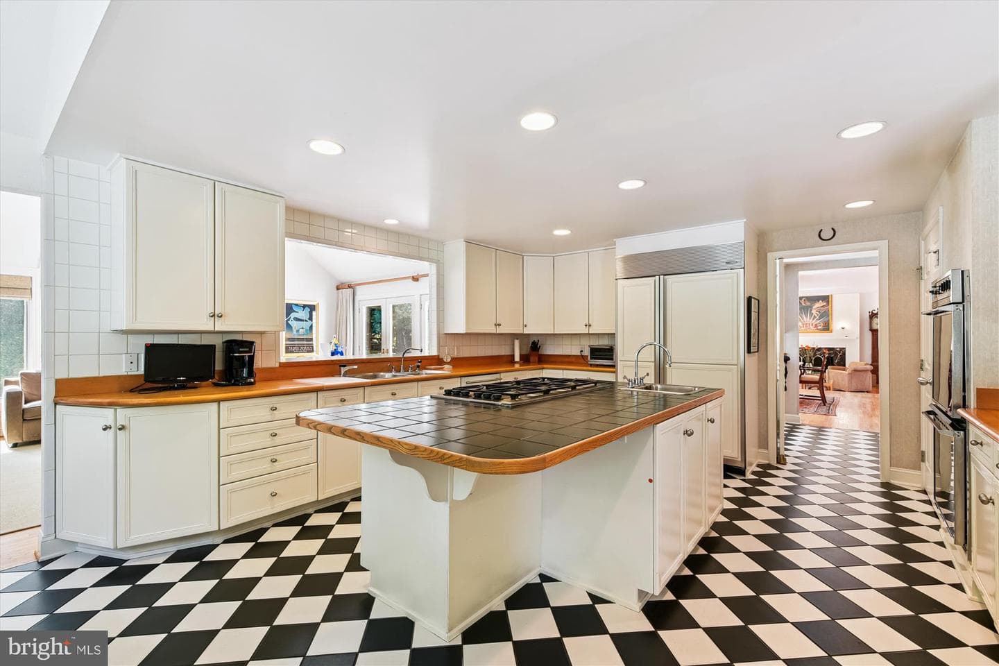 2020 Skyline Road photo 18