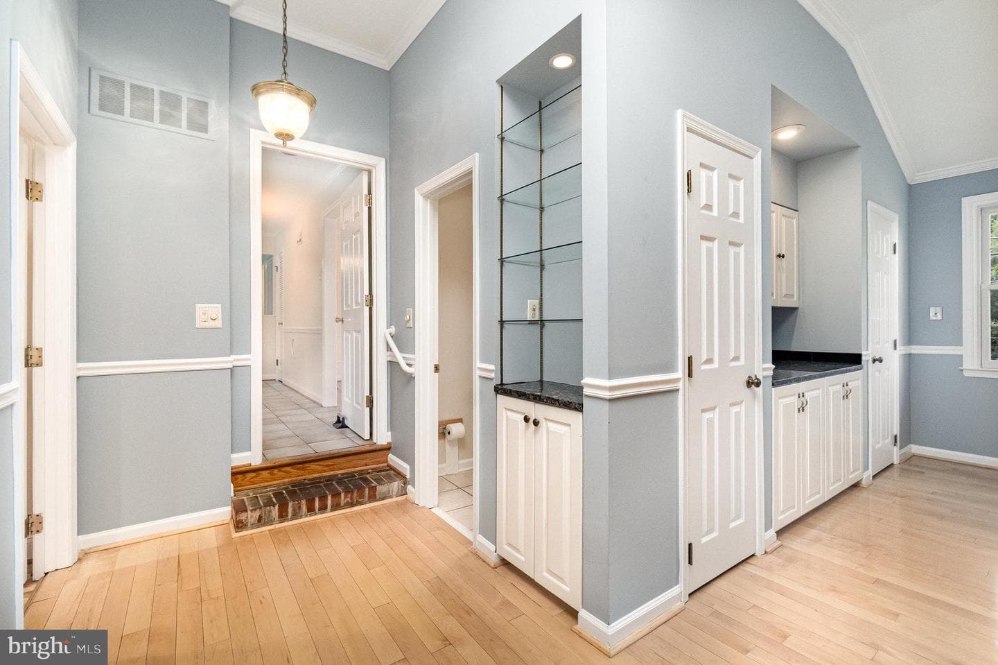 233 W Timonium photo 14