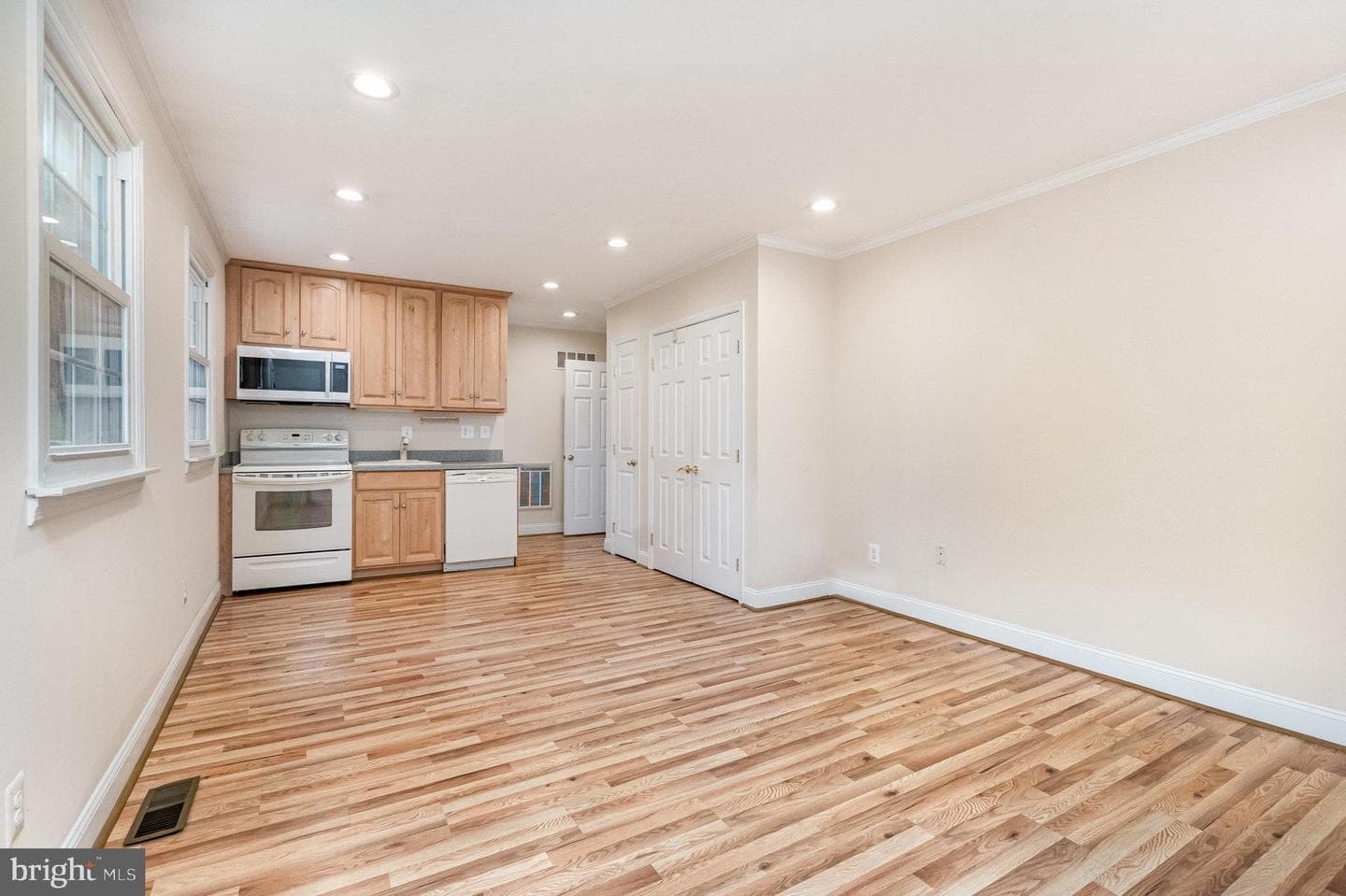 233 W Timonium photo 30