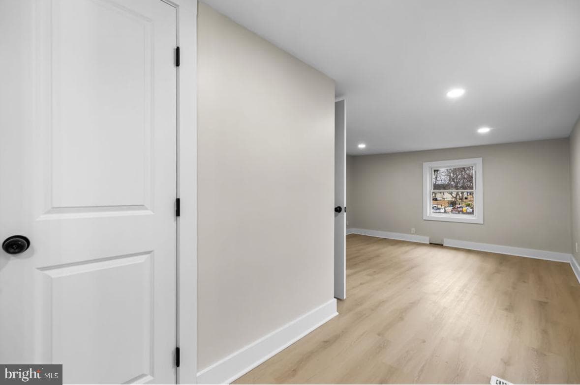 203 Oak Avenue photo 38