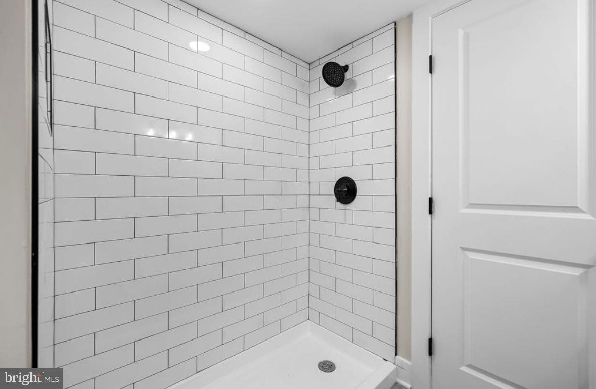 203 Oak Avenue photo 40