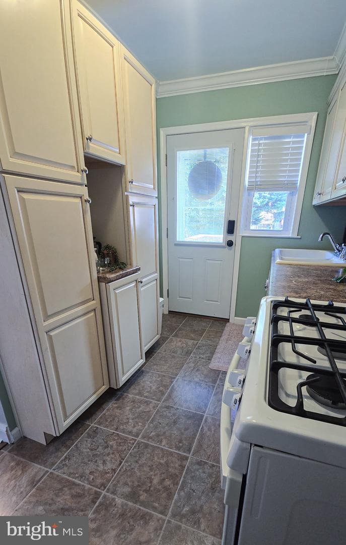 958 Arncliffe Road photo 19