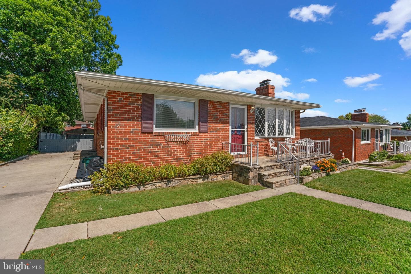 1221 Berkwood Road photo 2