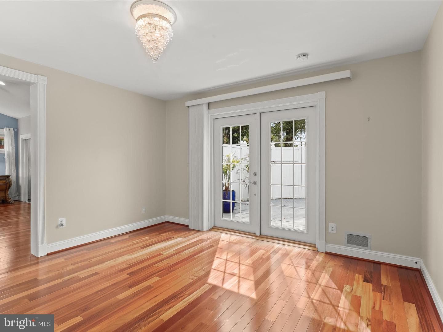 8407 Stevenson Road photo 20