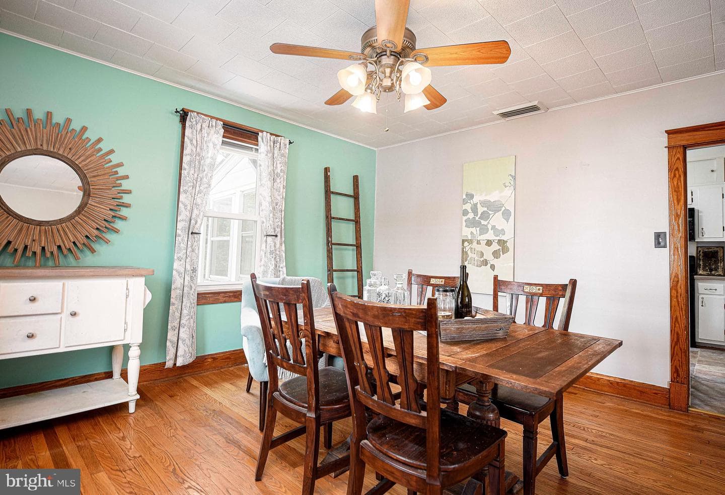 3020 Linwood photo 11