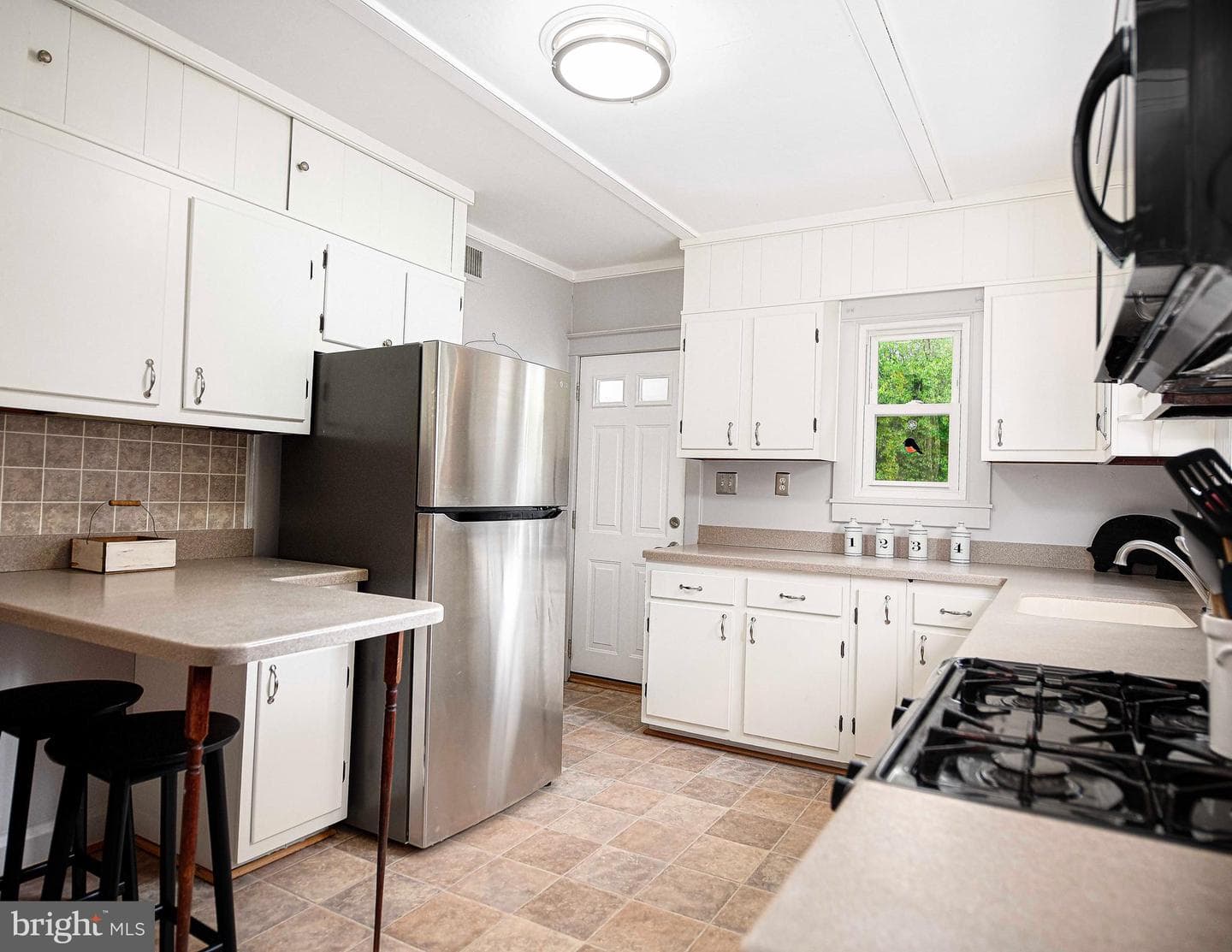 3020 Linwood photo 15
