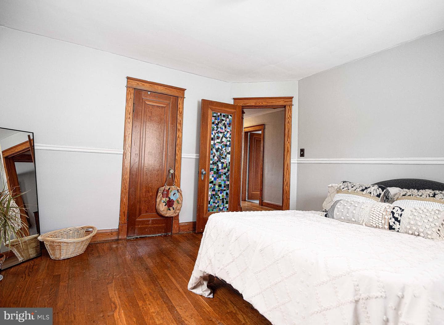3020 Linwood photo 18