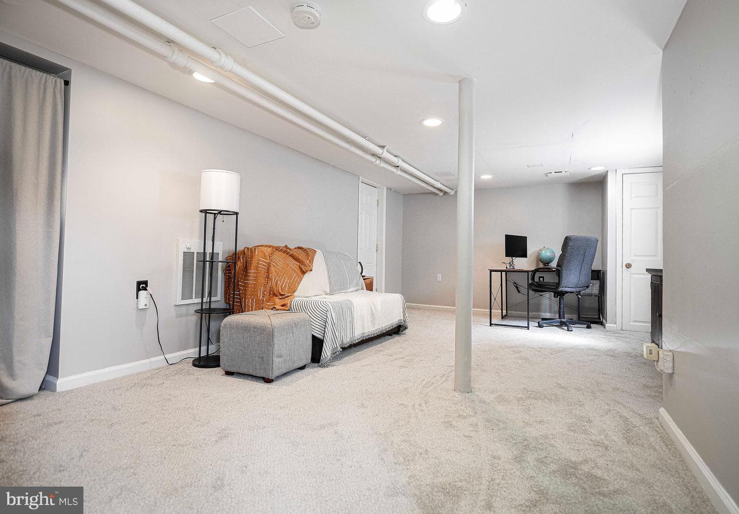 3020 Linwood photo 26