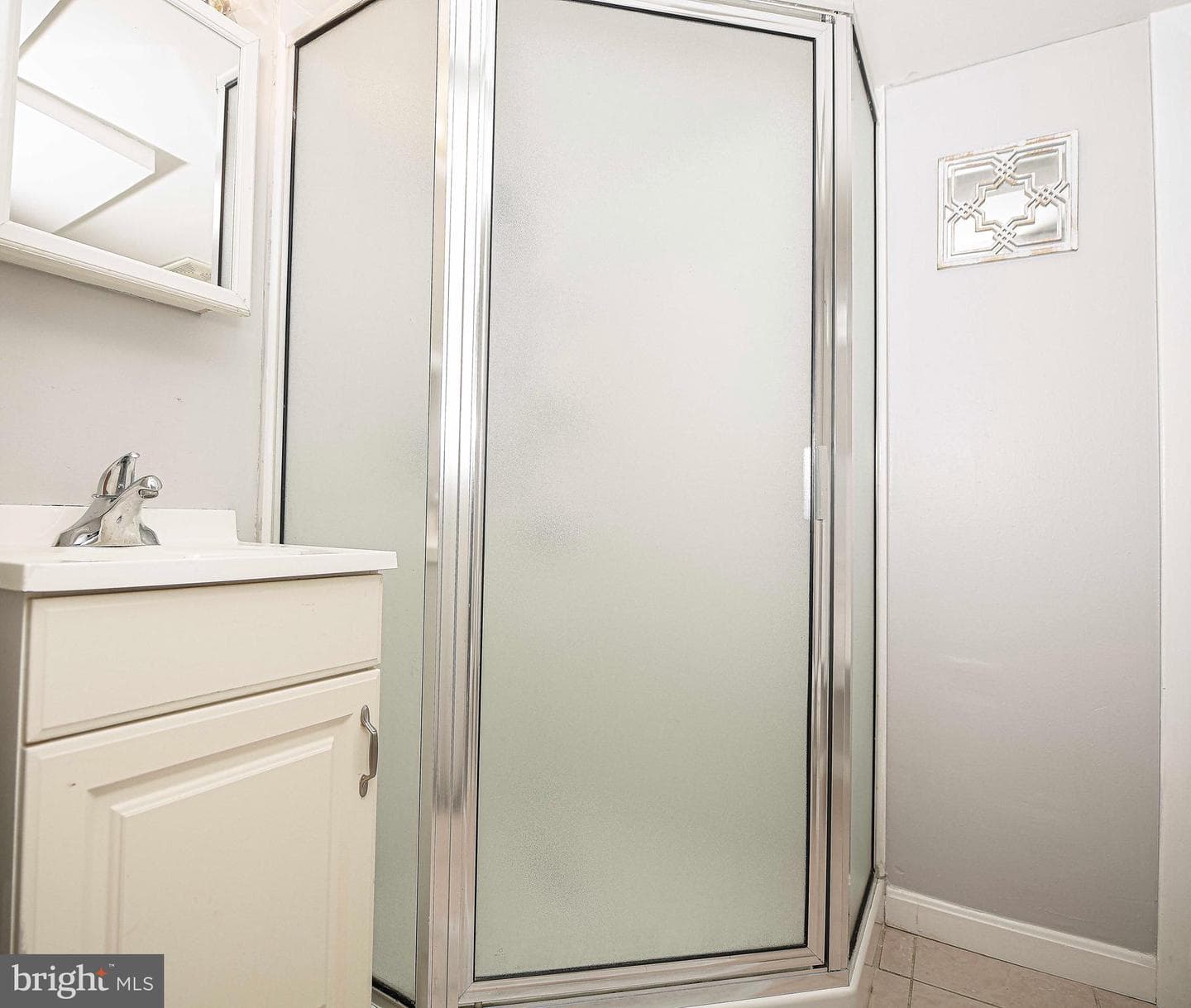 3020 Linwood photo 29