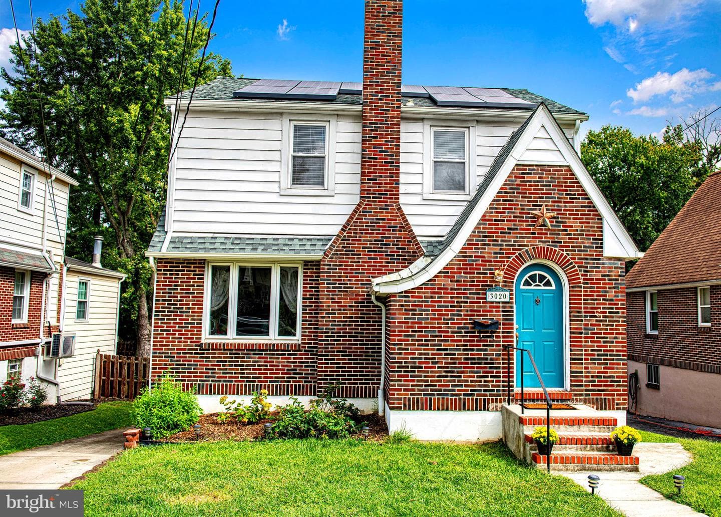 3020 Linwood photo 3