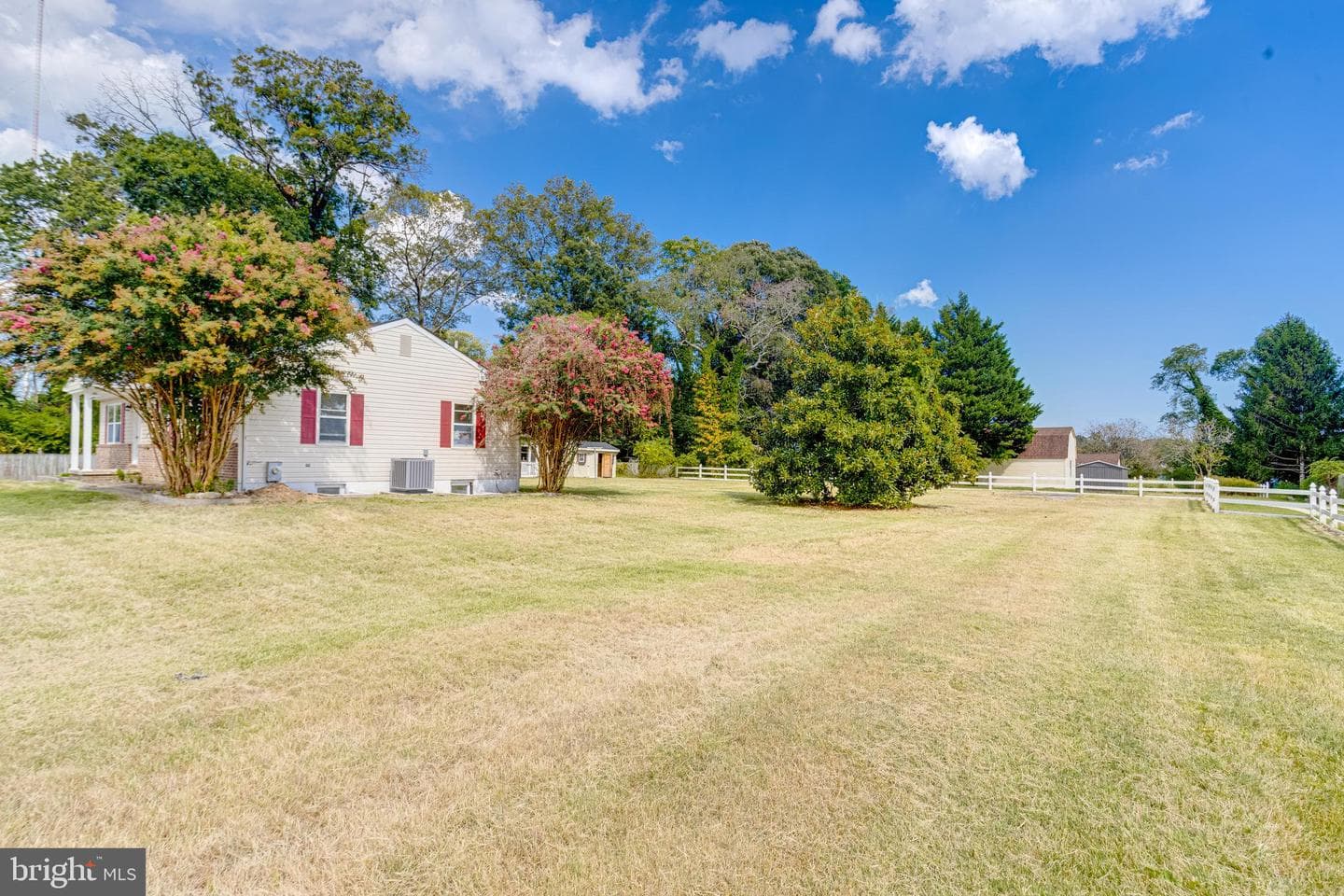 8041 Edgewater Avenue photo 34