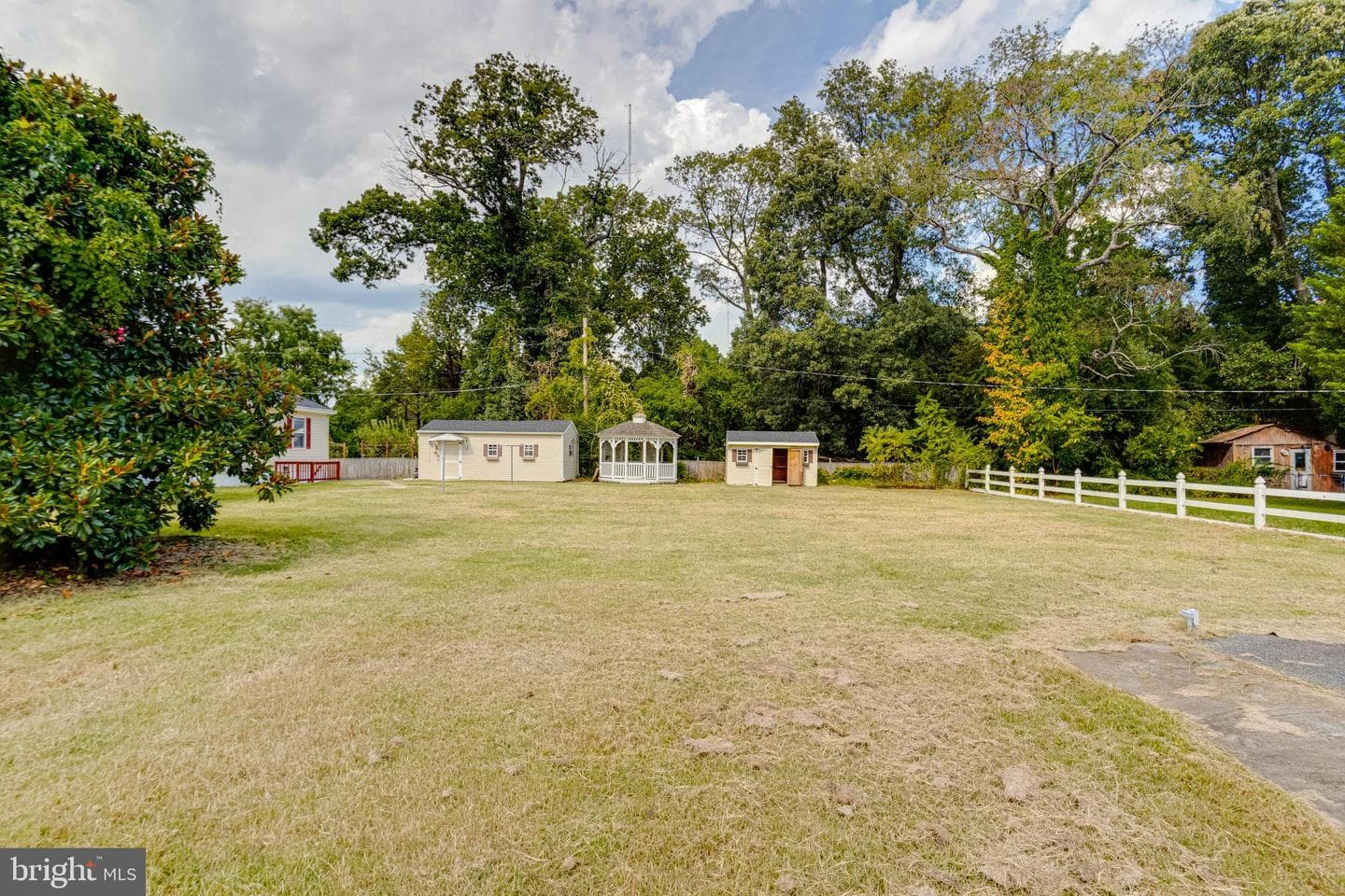 8041 Edgewater Avenue photo 35