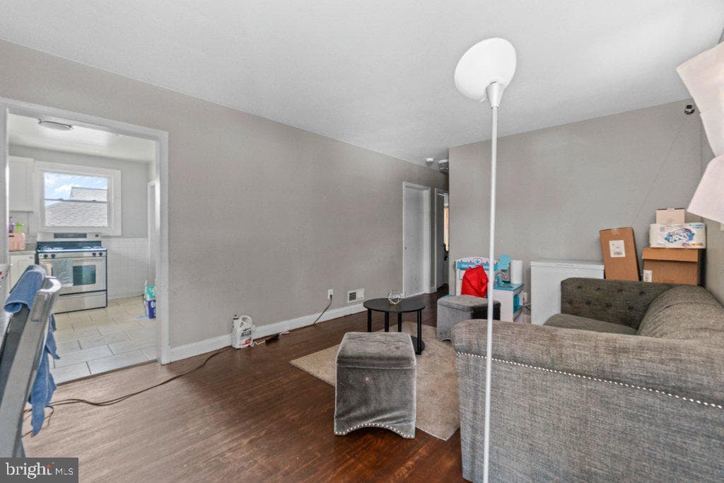 6611 Windsor Mill Road photo 2