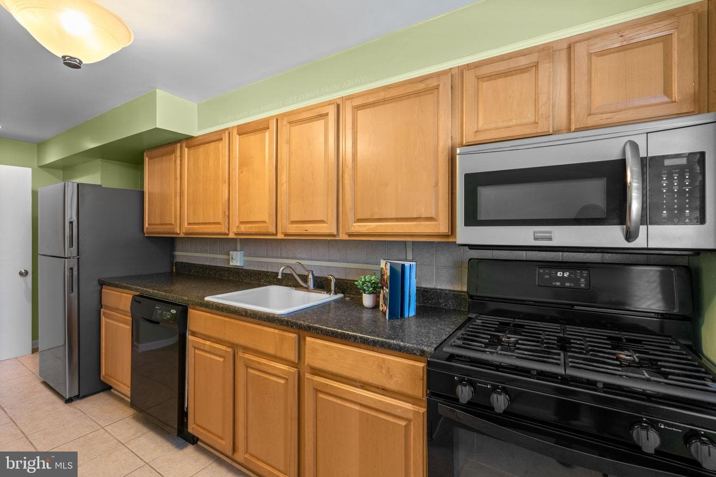 1149 Linden Avenue photo 10