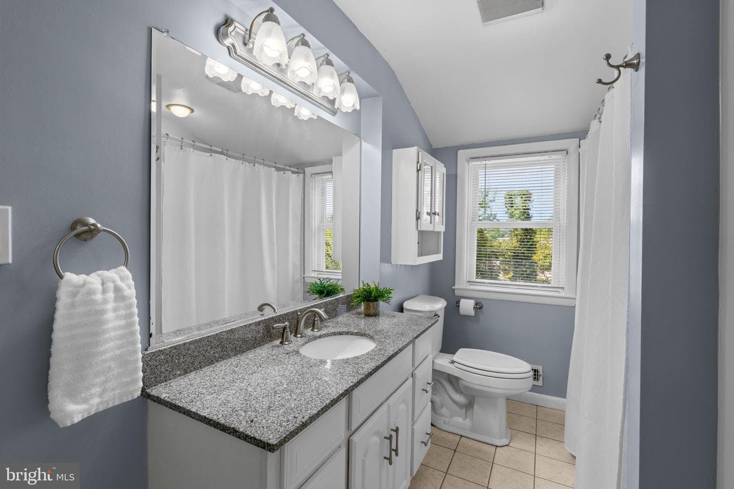 1149 Linden Avenue photo 17