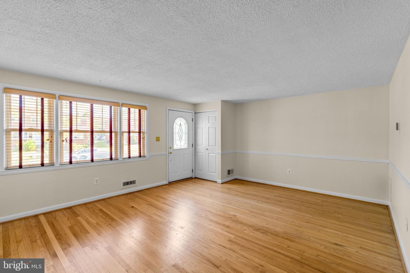 1149 Linden Avenue photo 6