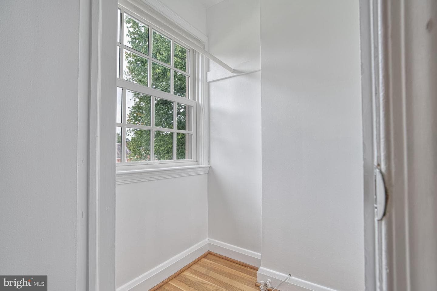 602 Woodbine Terrace photo 25
