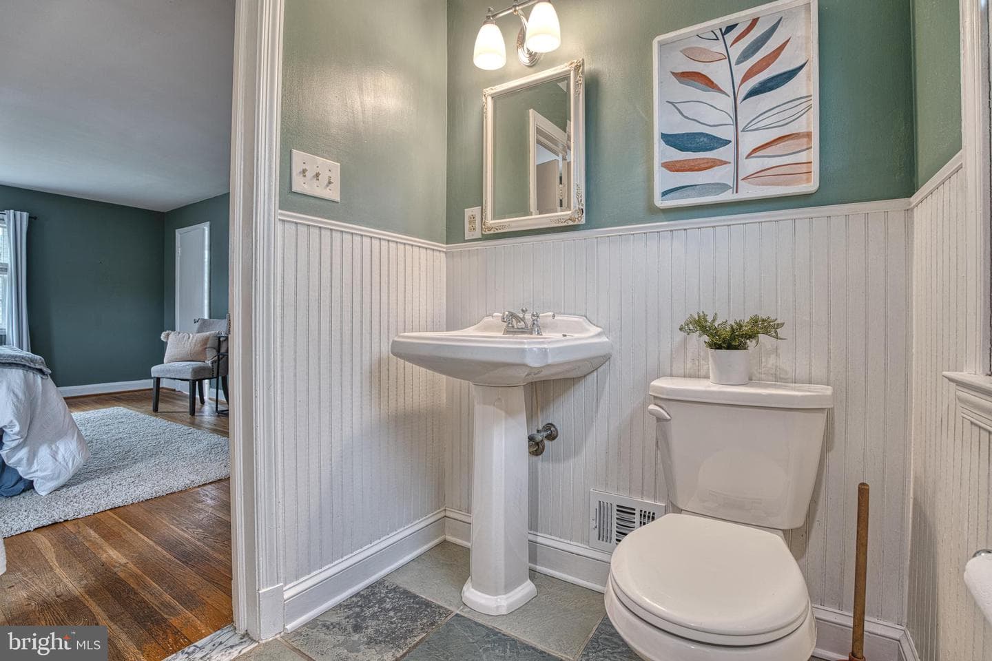 602 Woodbine Terrace photo 30