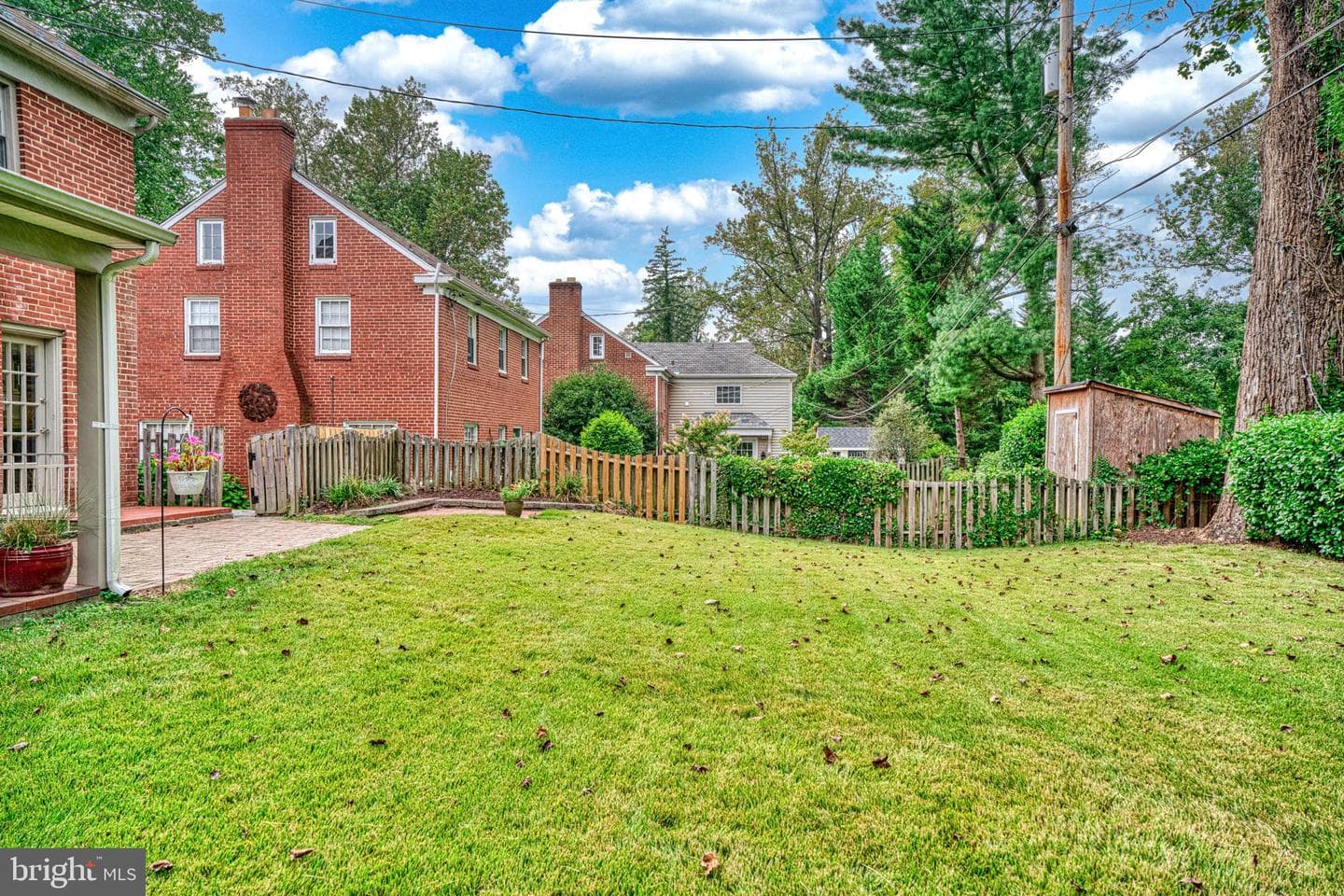 602 Woodbine Terrace photo 53