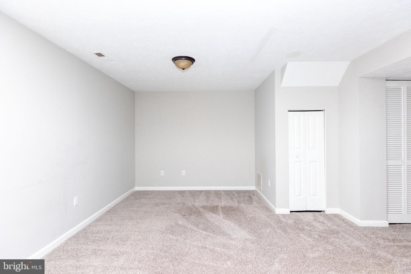 5300 Castlestone Drive photo 8