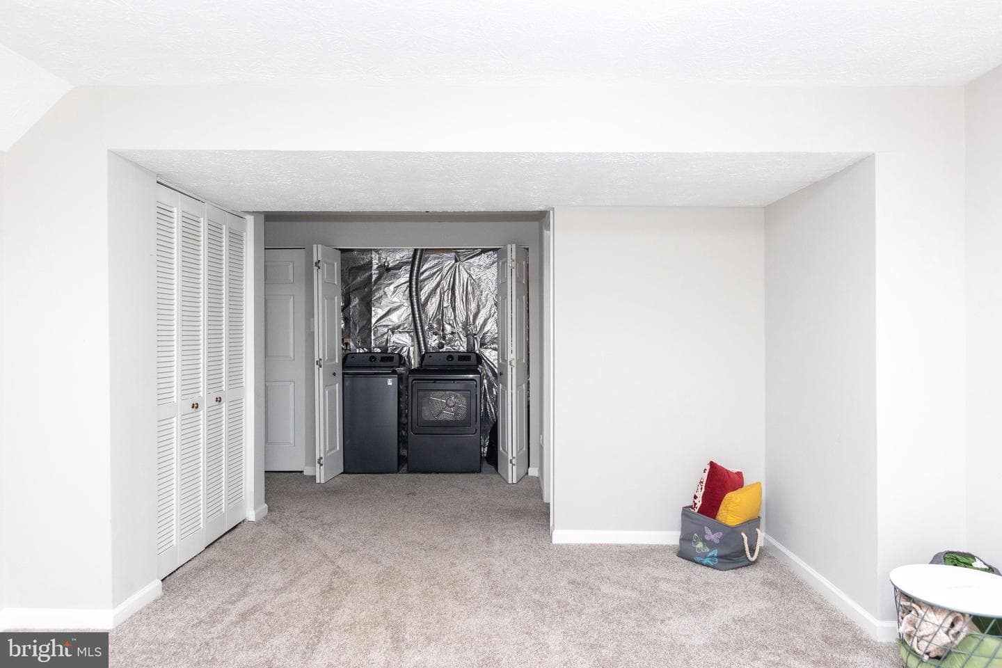 5300 Castlestone Drive photo 9