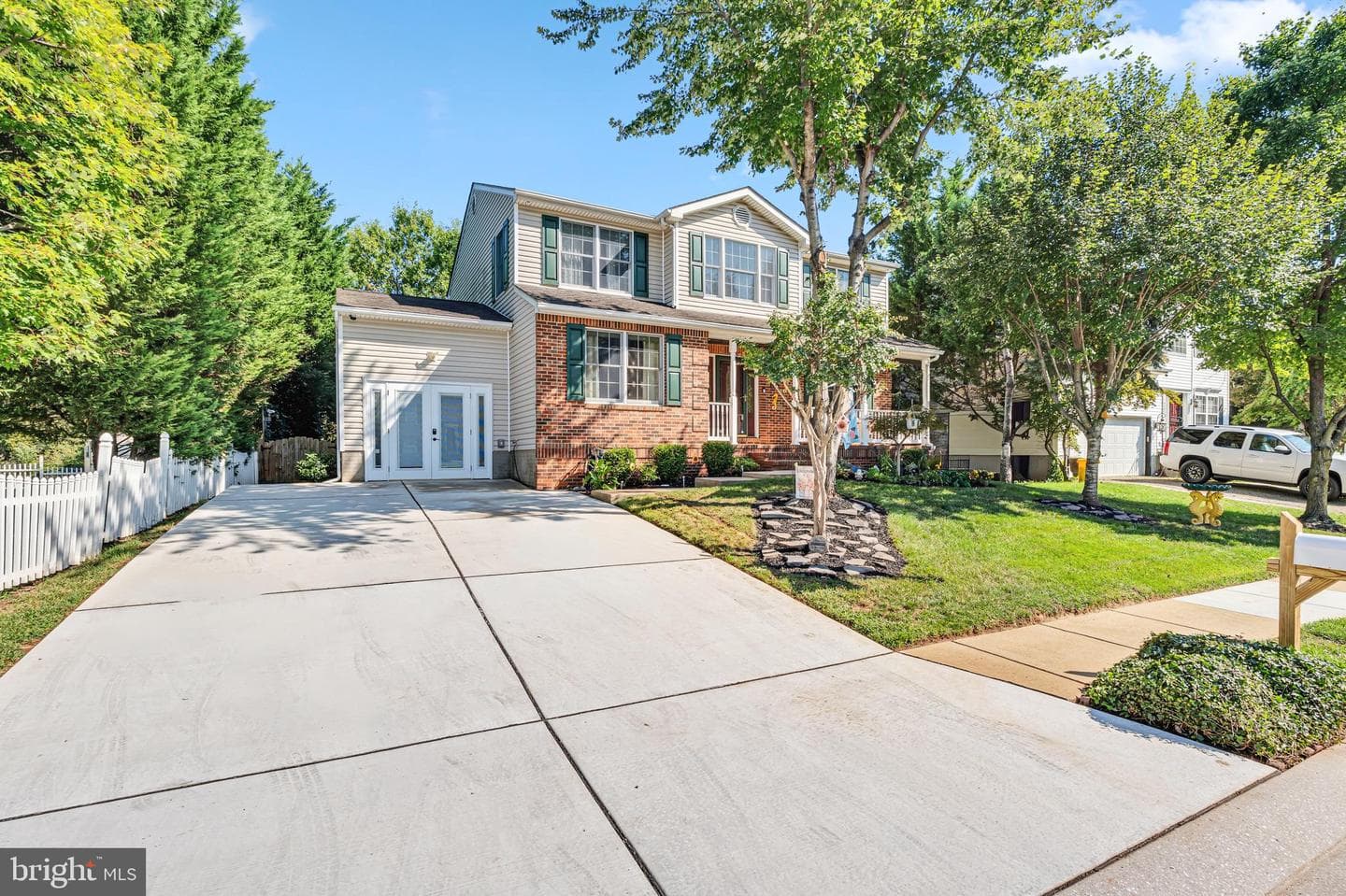9302 Sea Horse Court photo 2
