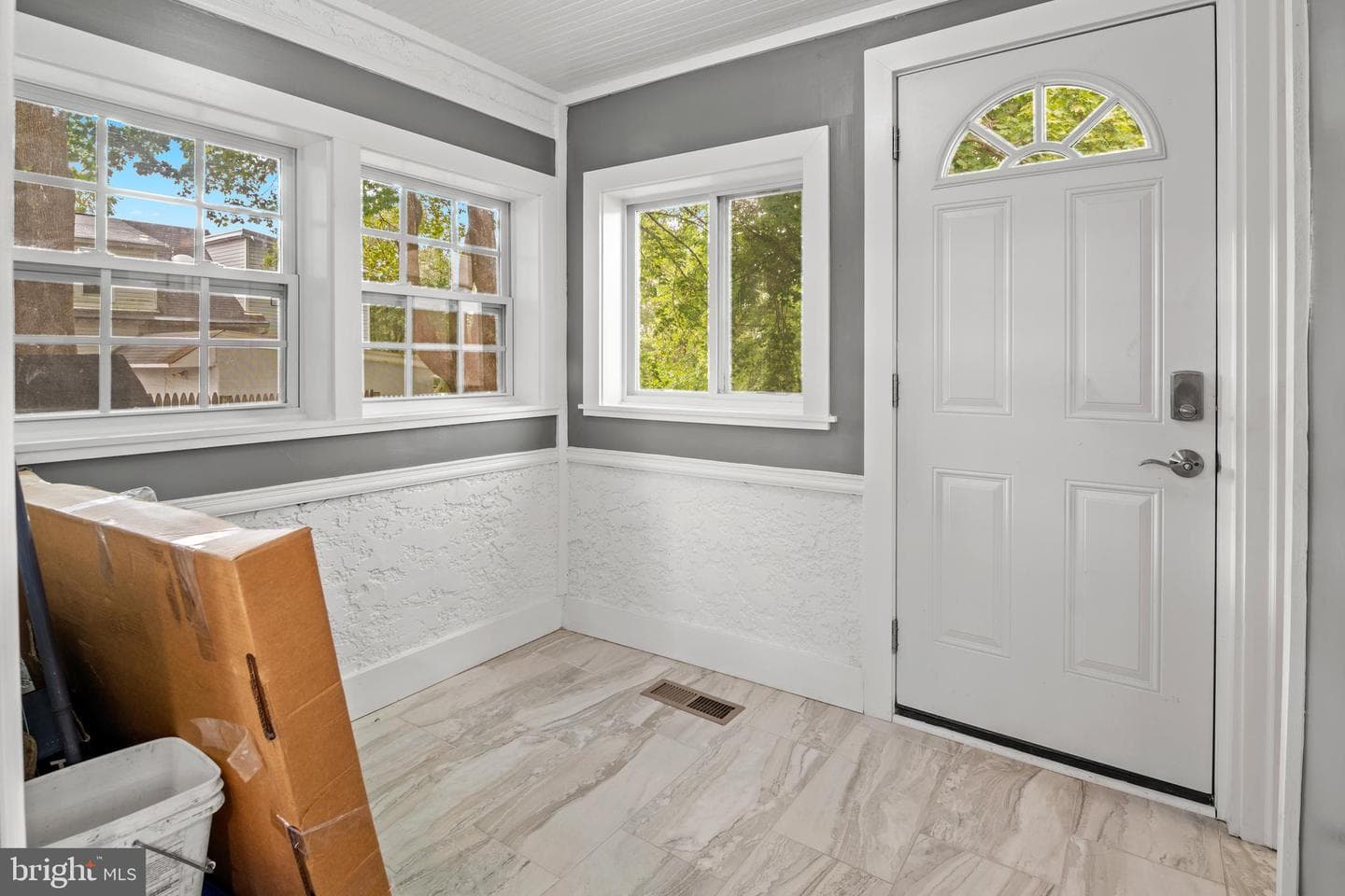 10702 Liberty Road photo 20