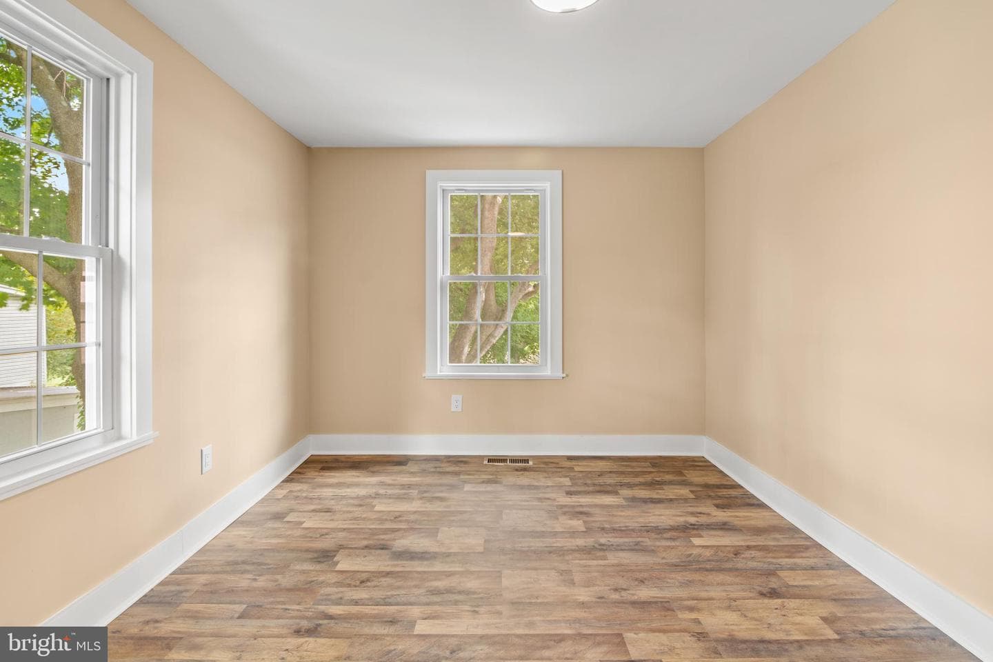 10702 Liberty Road photo 26
