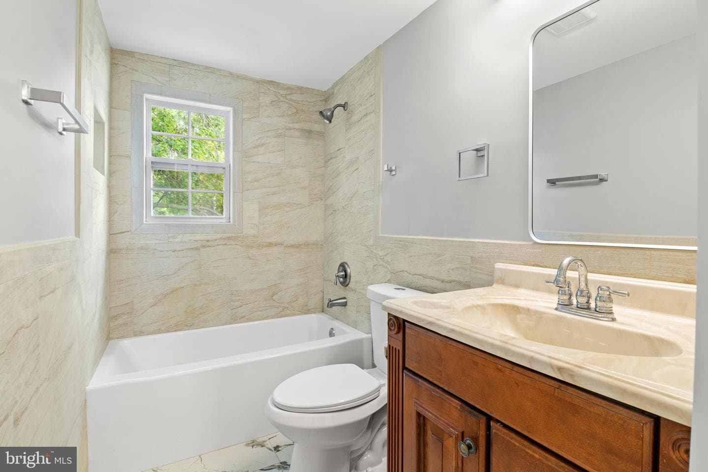10702 Liberty Road photo 28