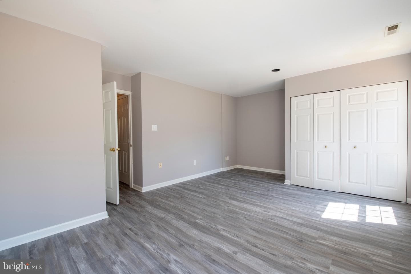 11 Brampton Court photo 6