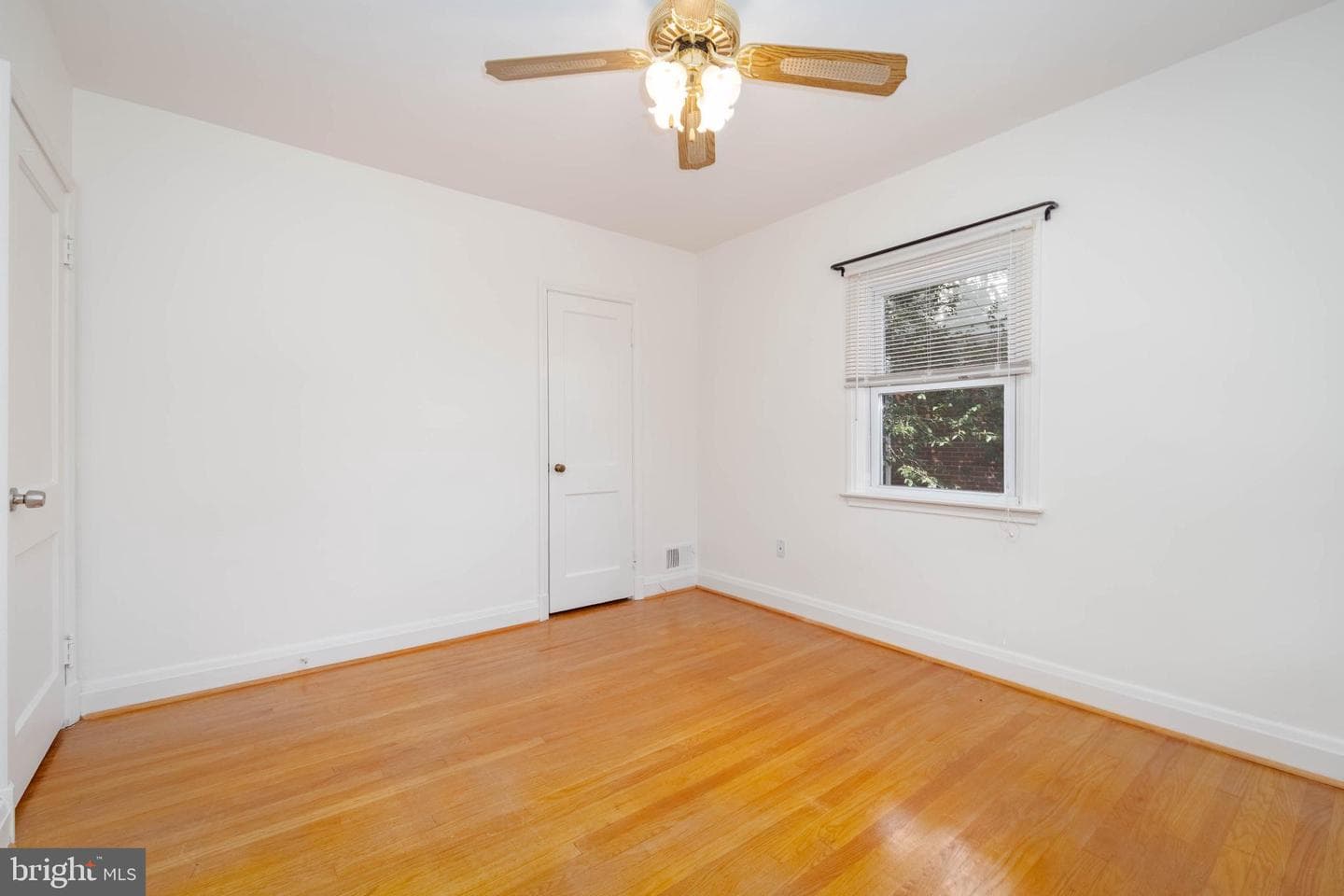1763 White Oak Avenue photo 14