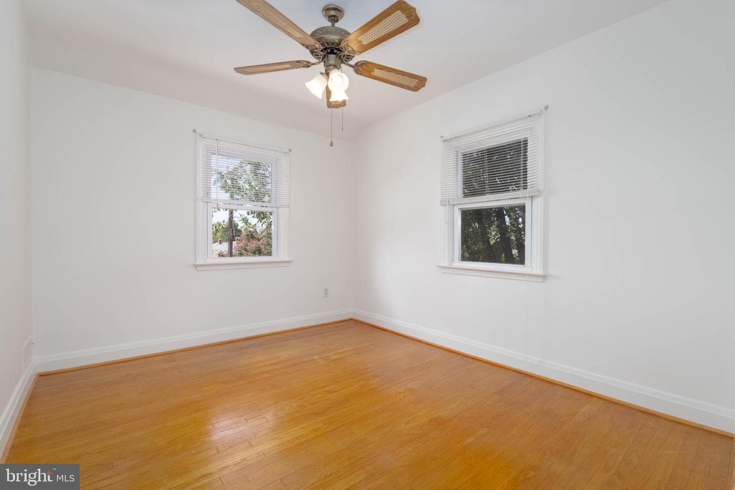 1763 White Oak Avenue photo 15