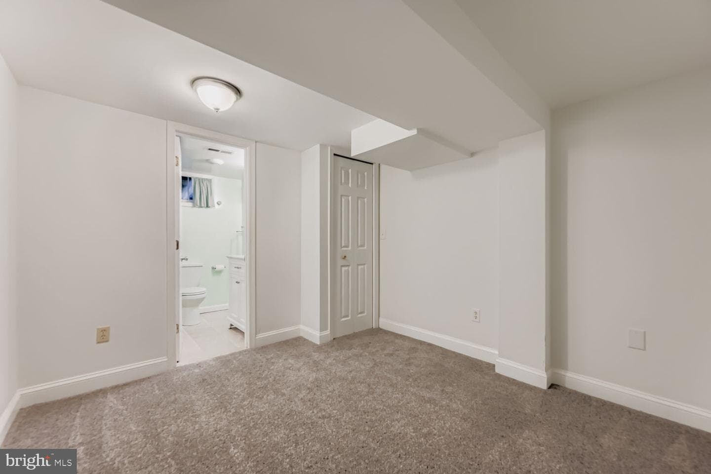 8119 Kirkwall Court photo 27