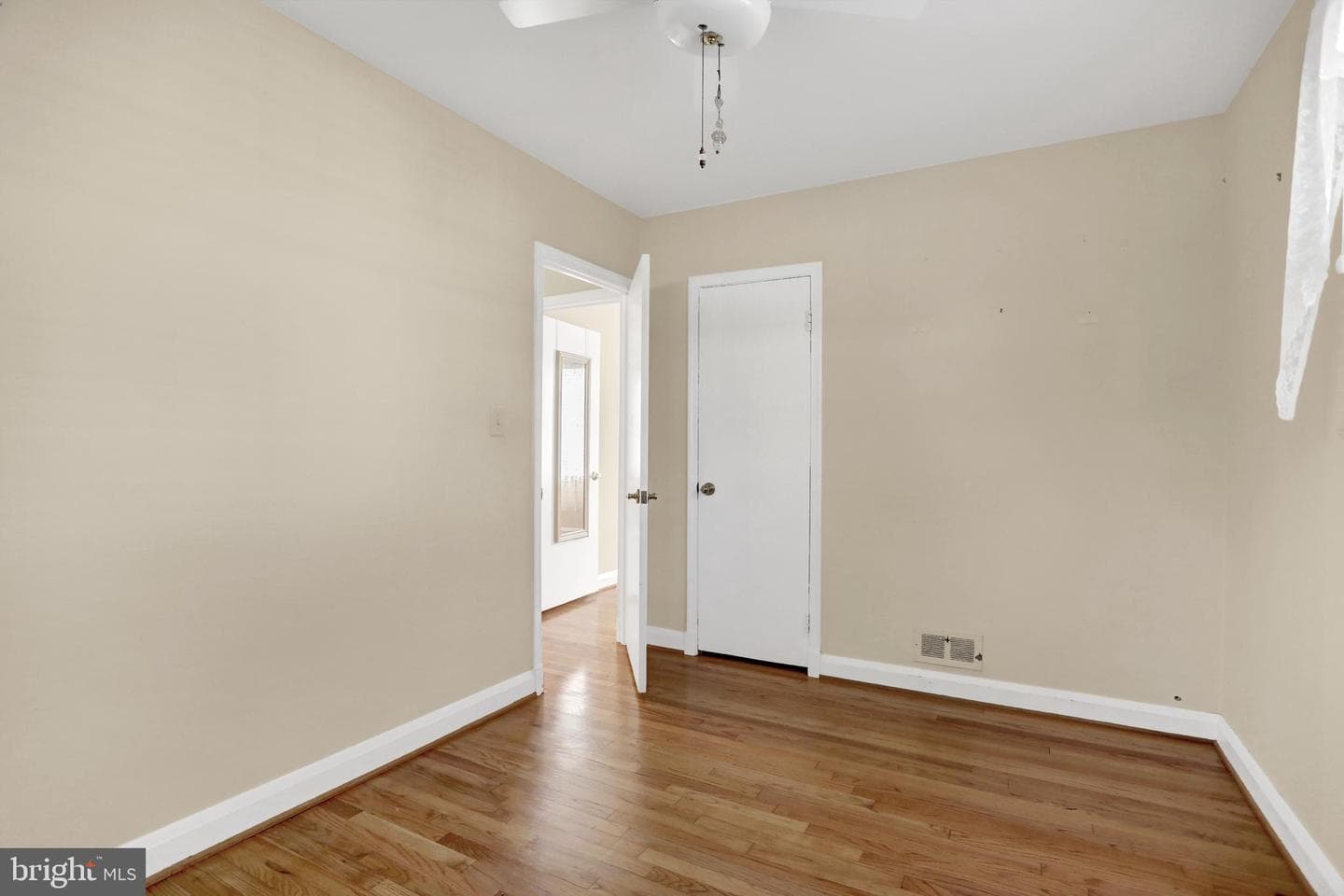 300 Sophia Court photo 16