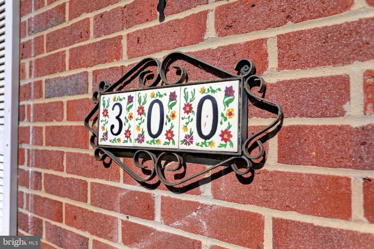 300 Sophia Court photo 2