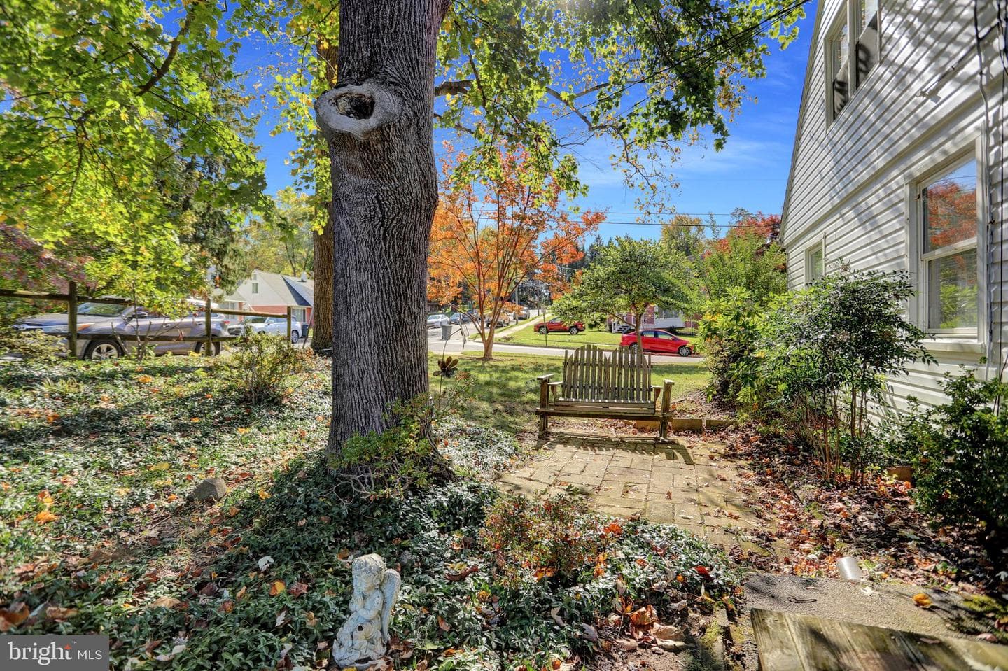 300 Sophia Court photo 31
