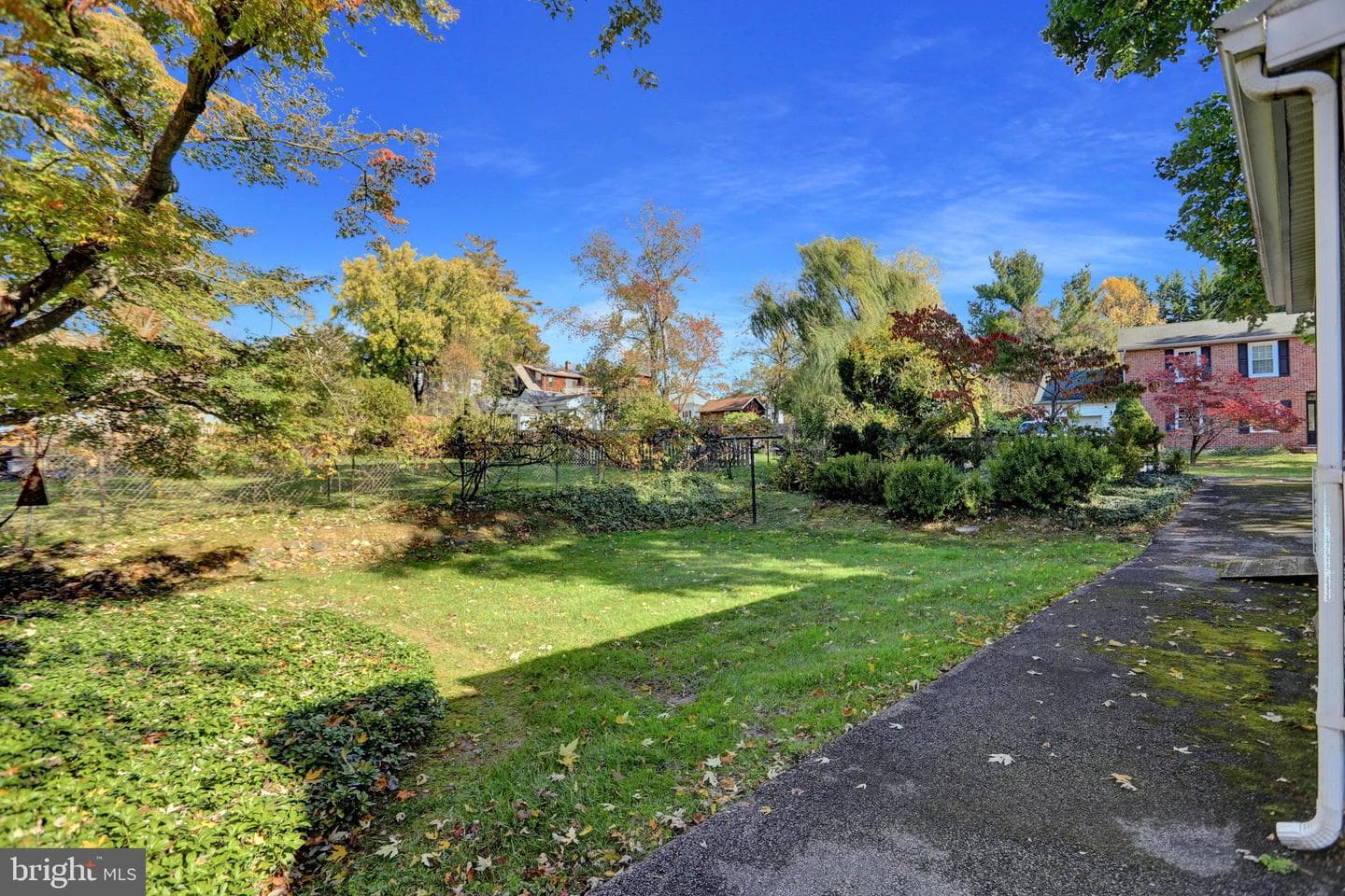 300 Sophia Court photo 32