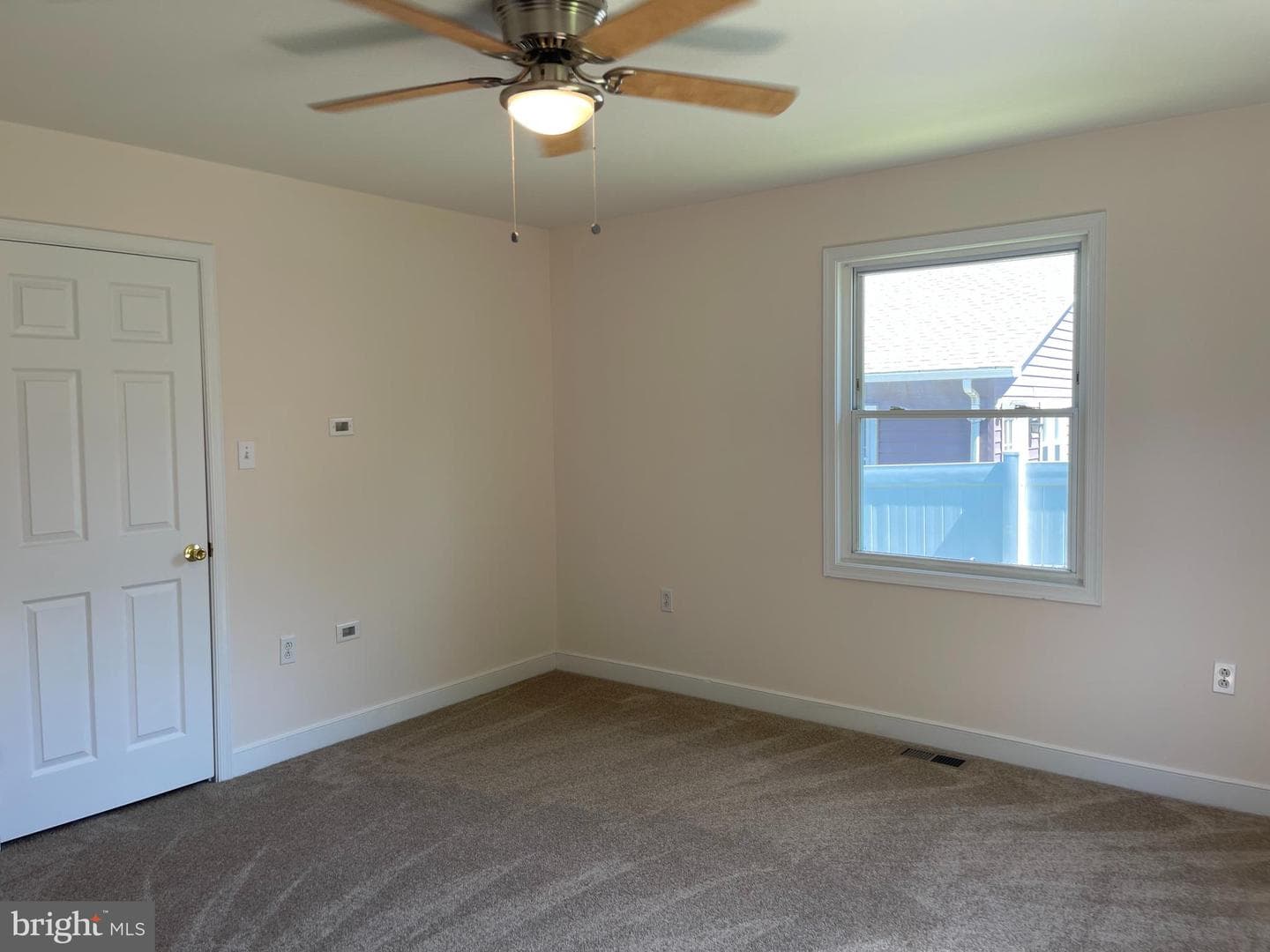547 Compass Road photo 11