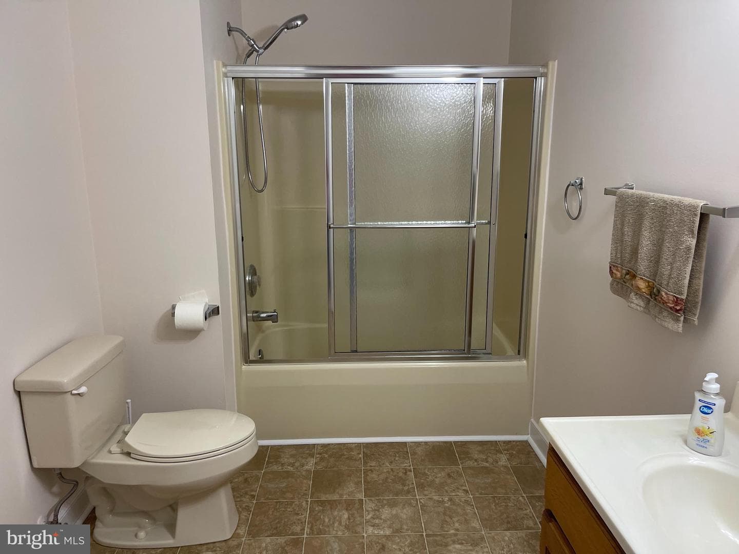 547 Compass Road photo 12