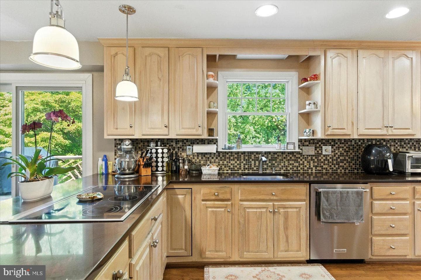 37 Glenbrook Drive photo 28