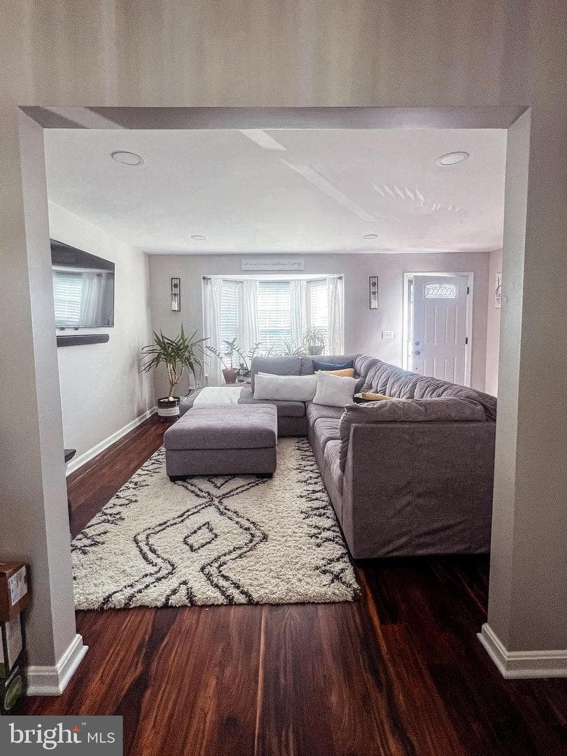 7207 Rutherford Green Circle photo 2
