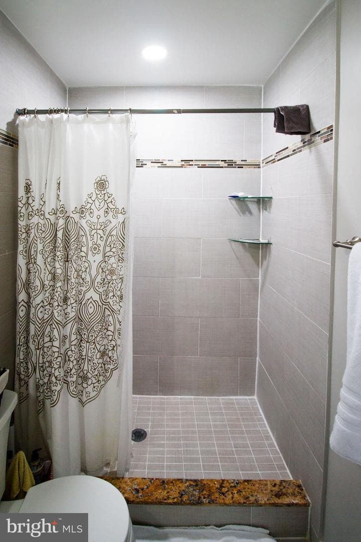 7207 Rutherford Green Circle photo 22