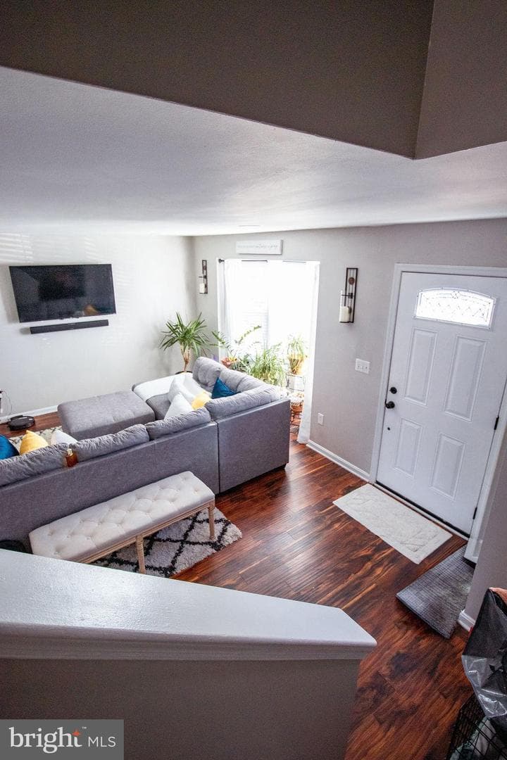 7207 Rutherford Green Circle photo 3