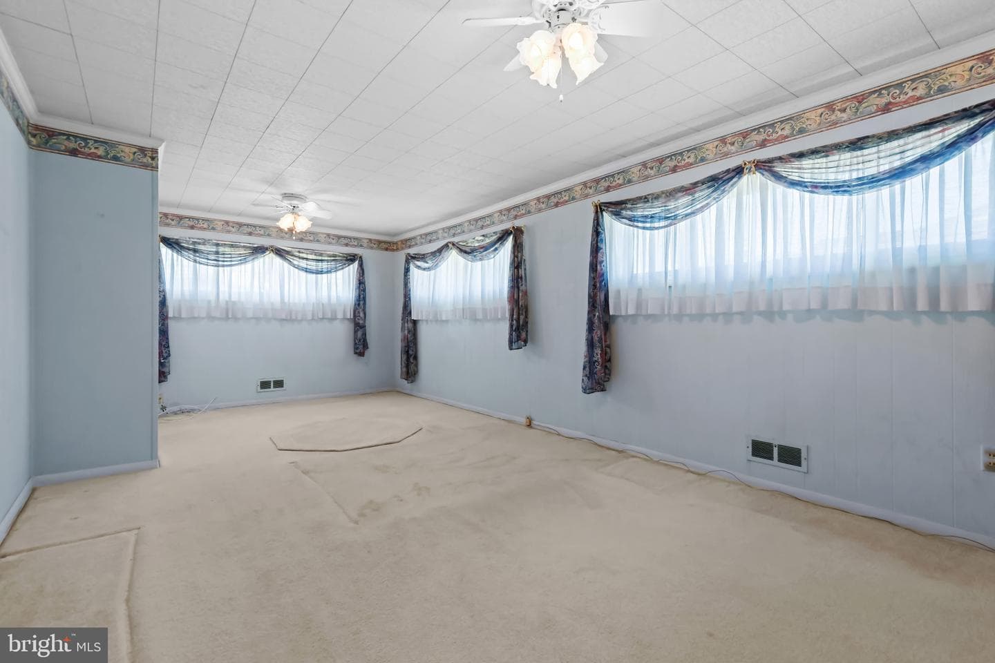 2443 Ellis Road photo 17