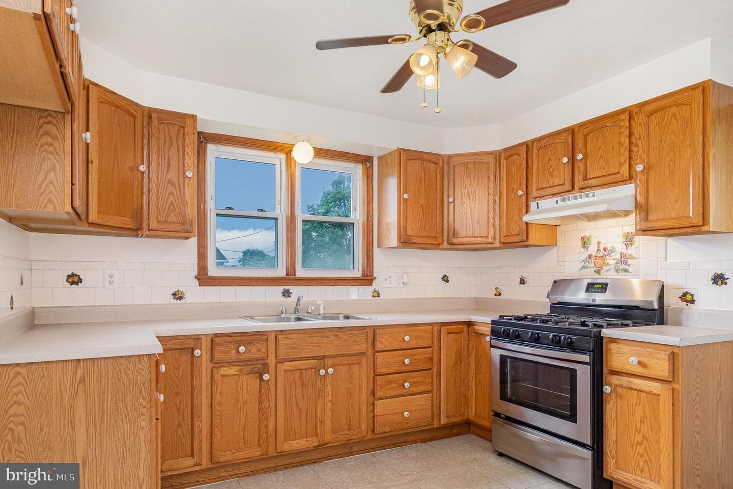 4409 Vale Drive photo 9