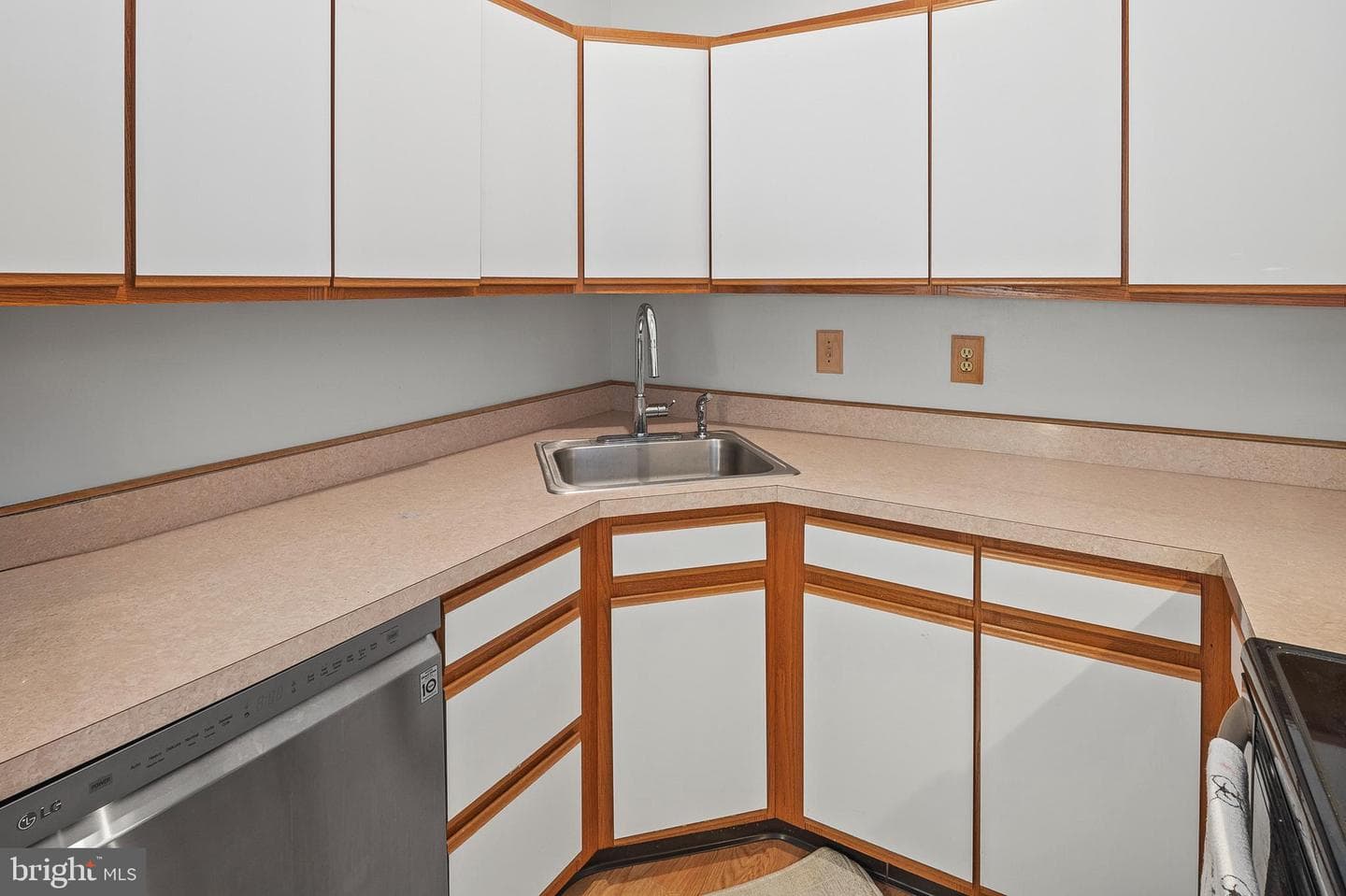 3 Ginford Place #301 photo 15