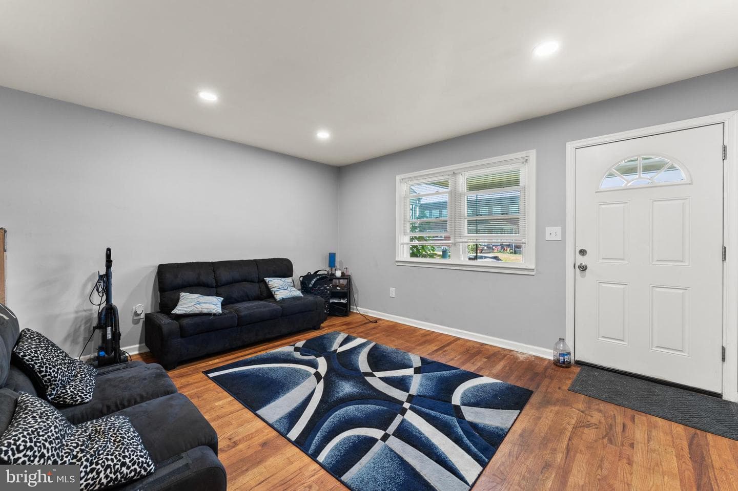 8146 Gray Haven Road photo 5
