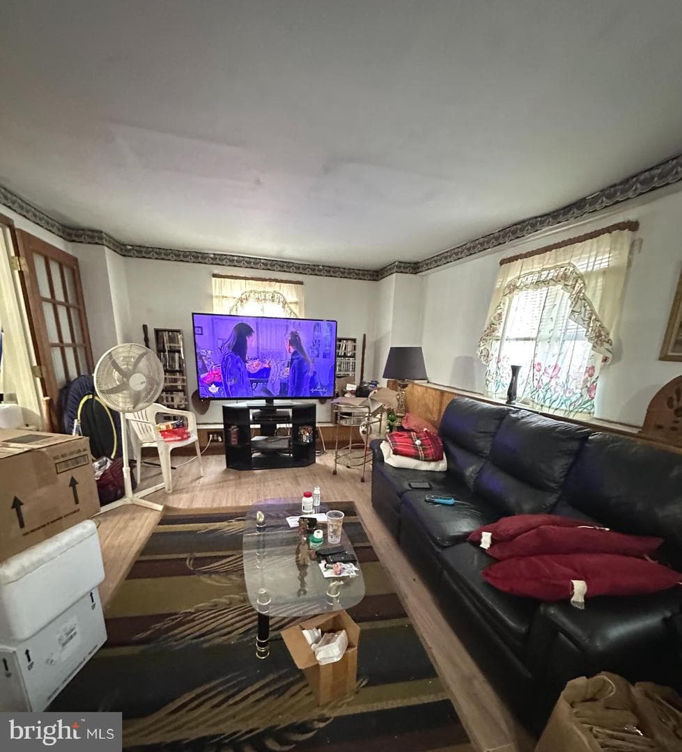 1601 Odell Avenue photo 3